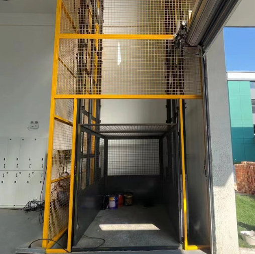 兰州导轨式升降机助力物流园破解运输难题